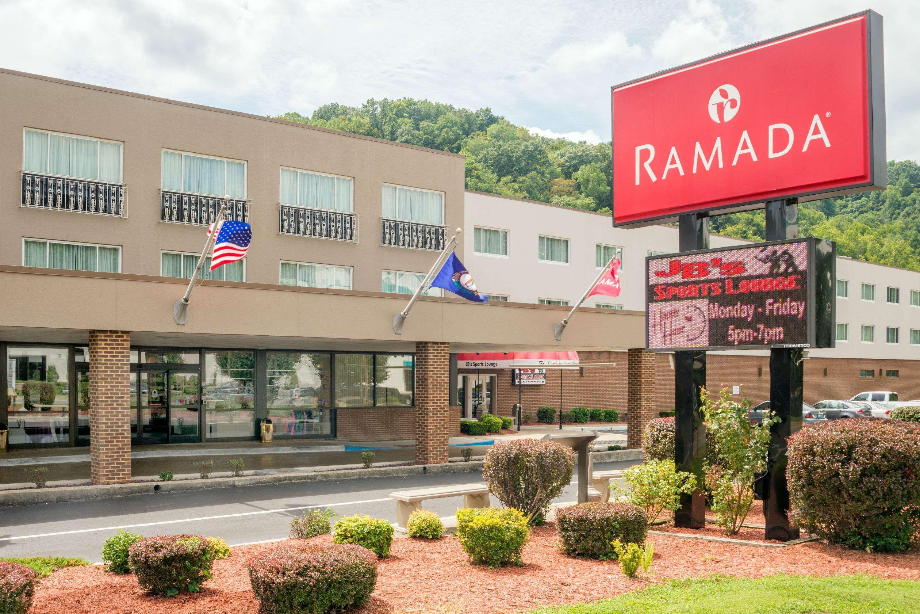 라마다 호텔 앤 컨퍼런스 센터 바이 윈덤 페인츠빌 Paintsville 외부 사진